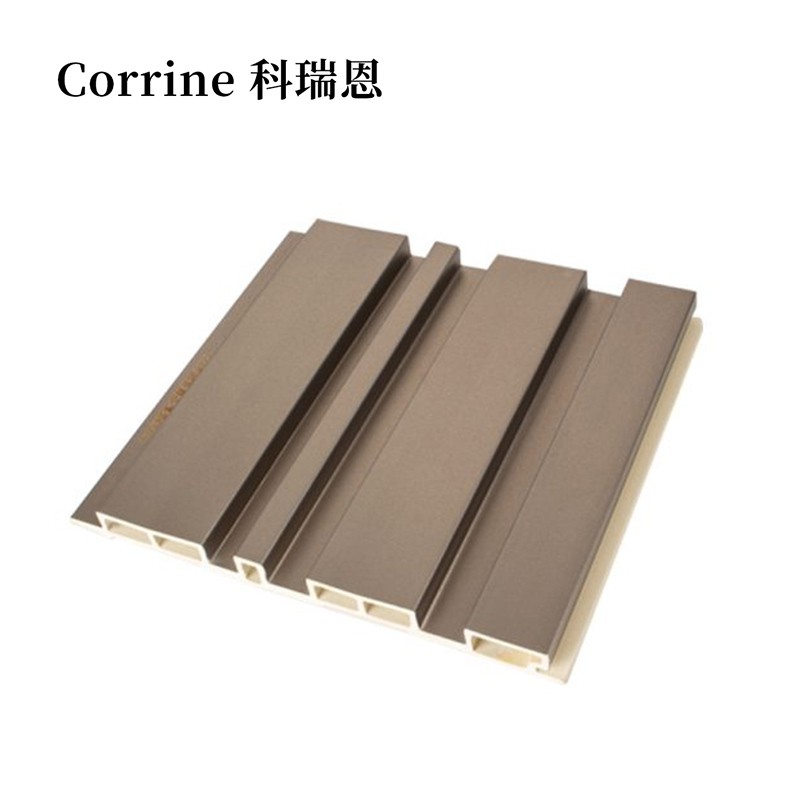 U zatvorenom fluiranom valovitim ukrasnim WPC profiliranim pločama